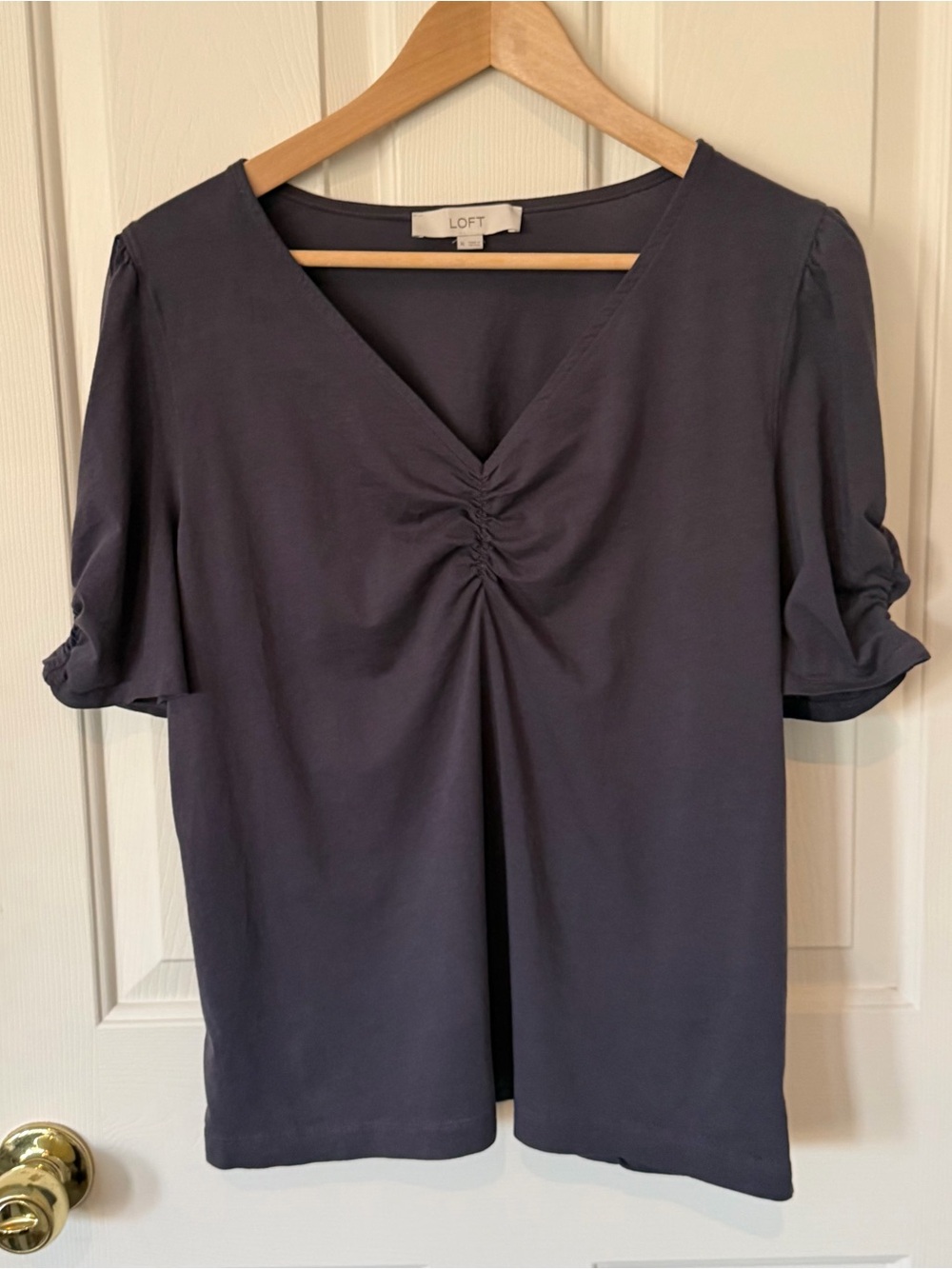 LOFT Women's Slate Gray V-Neck Ruched Front and sleeves